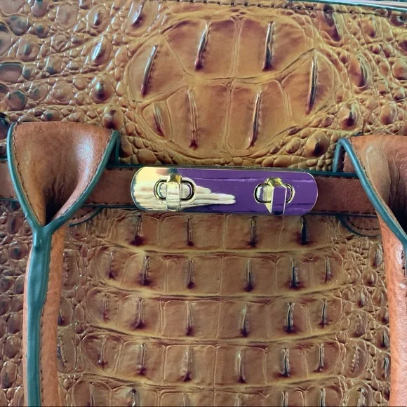 Crocodile Textured Structured Handbag - Picture 7 of 7